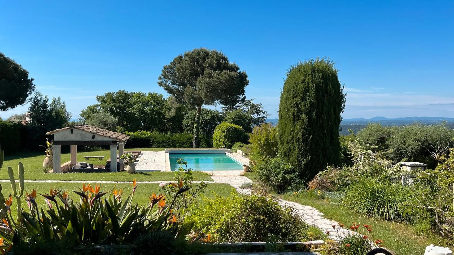 Le Mas Des Serens La Gaude 0*,  France